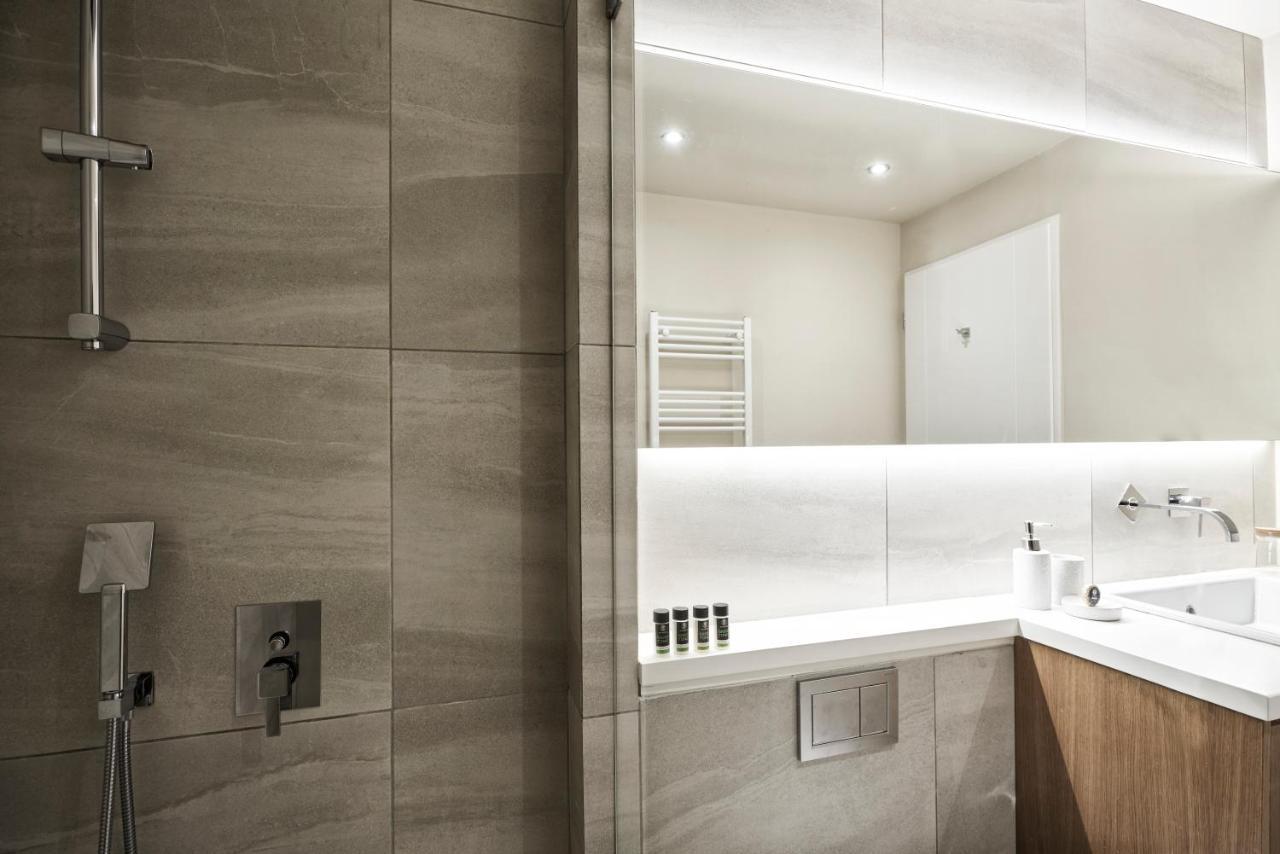 Charitos Iχ, Chic N Modern 2Bd Apt Atény Exteriér fotografie